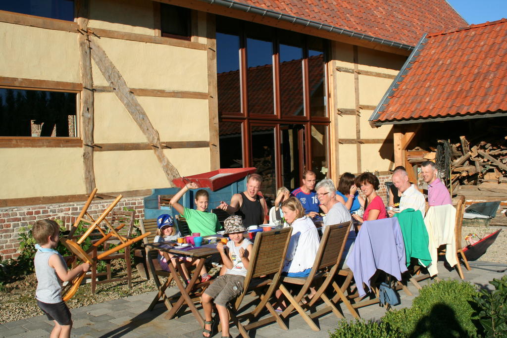 B&B 'T Maanhof Gingelom Eksteriør billede