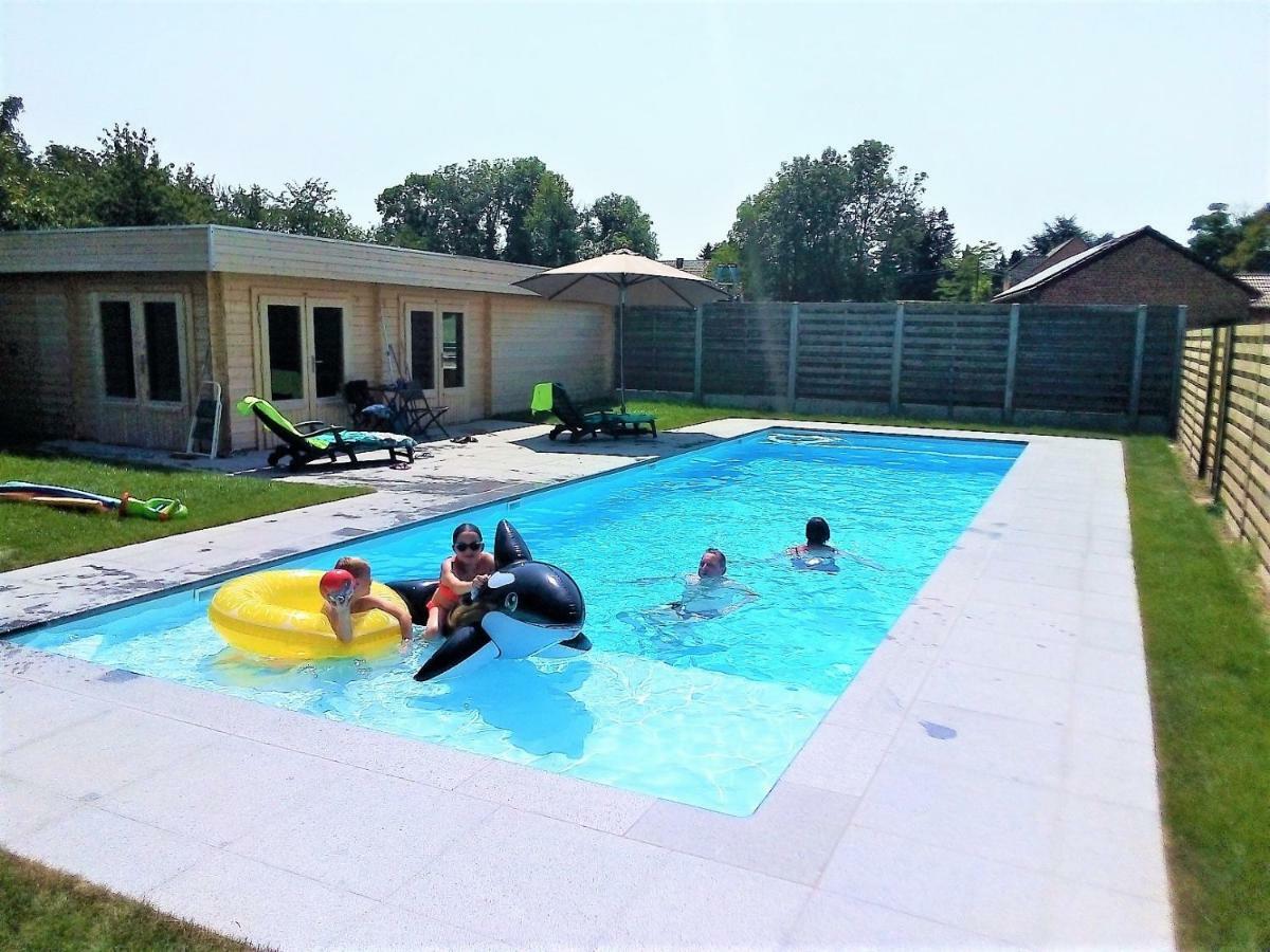 B&B 'T Maanhof Gingelom Eksteriør billede